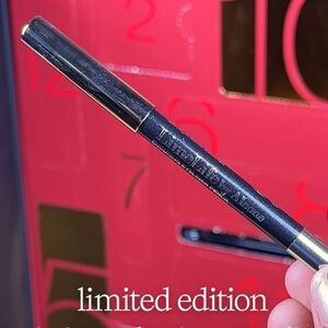 Limelife Limited Edition Enduring Eyeliner in Coal